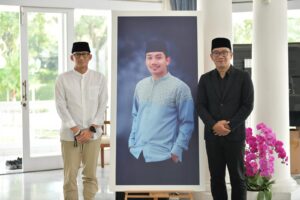 Menparekraf Sandiaga Uno Takziah ke Rumah Dinas Gubernur Jabar Ridwan Kamil