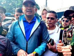 Ribuan Warga Kota Bandung Lakukan Aksi Bebersih Bersama Wali Kota